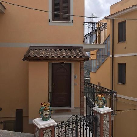 Casa Vacanza Cundari 카스텔몰라 외부 사진