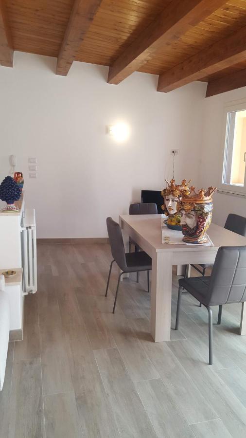 Casa Vacanza Cundari 카스텔몰라 외부 사진